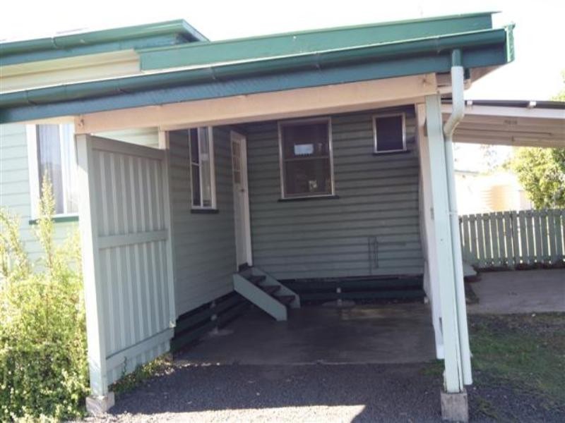 2 Blaxland Road, Dalby QLD 4405