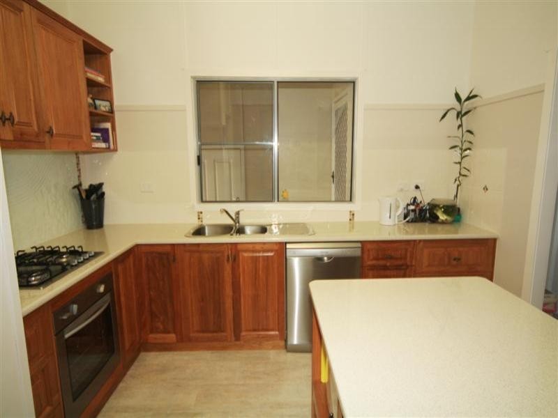 10 Beck Street, Dalby QLD 4405