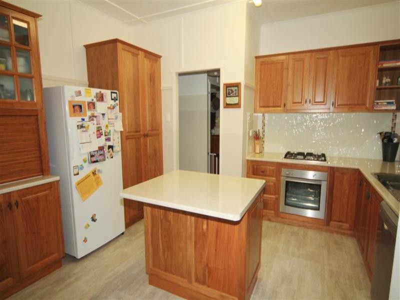 10 Beck Street, Dalby QLD 4405