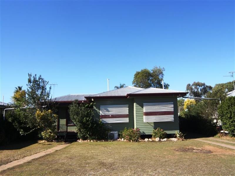 73 Nicholson Street, Dalby QLD 4405