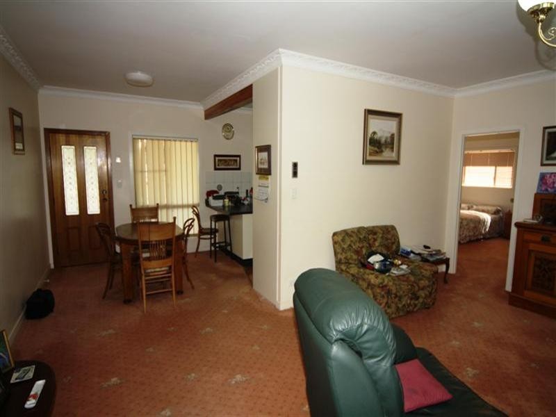 27 Taylor Street, Cecil Plains QLD 4407