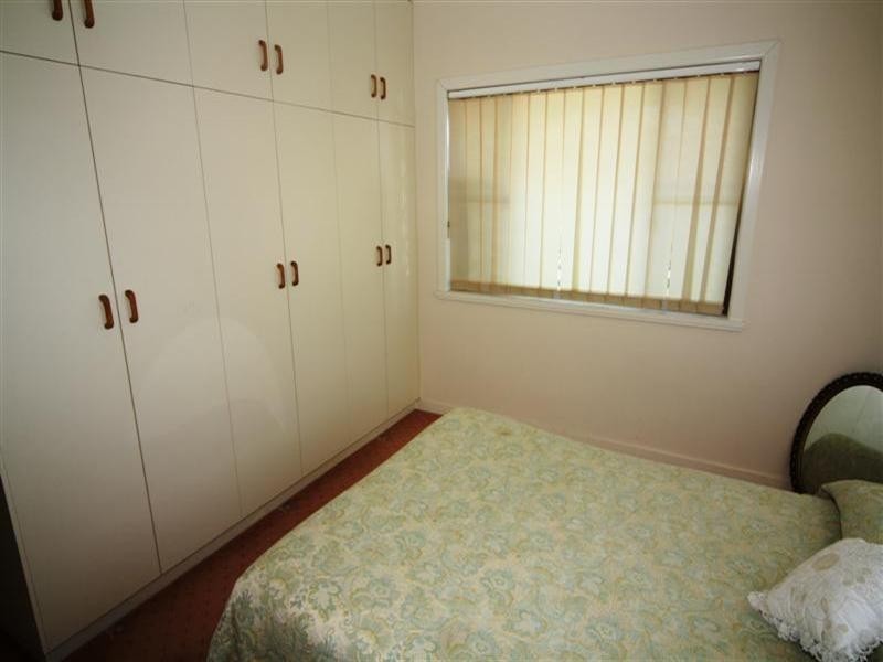 27 Taylor Street, Cecil Plains QLD 4407