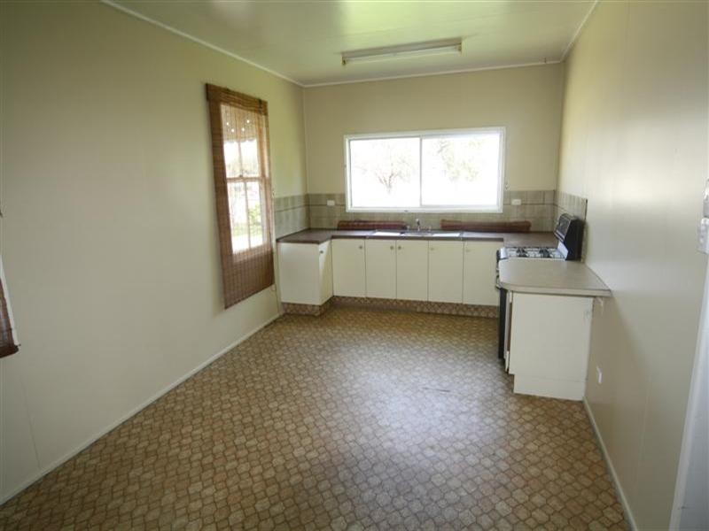 7 Lloyd Street, Dalby QLD 4405