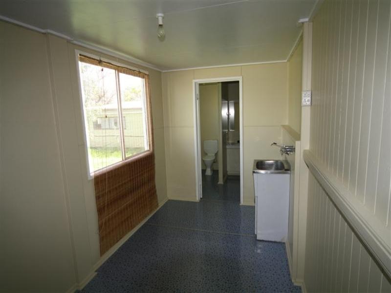 7 Lloyd Street, Dalby QLD 4405