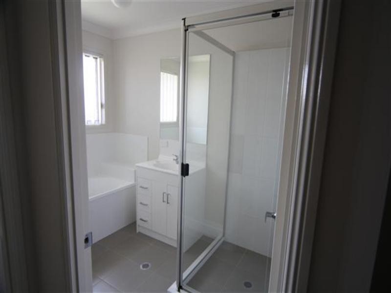 42 Diggers Drive, Dalby QLD 4405