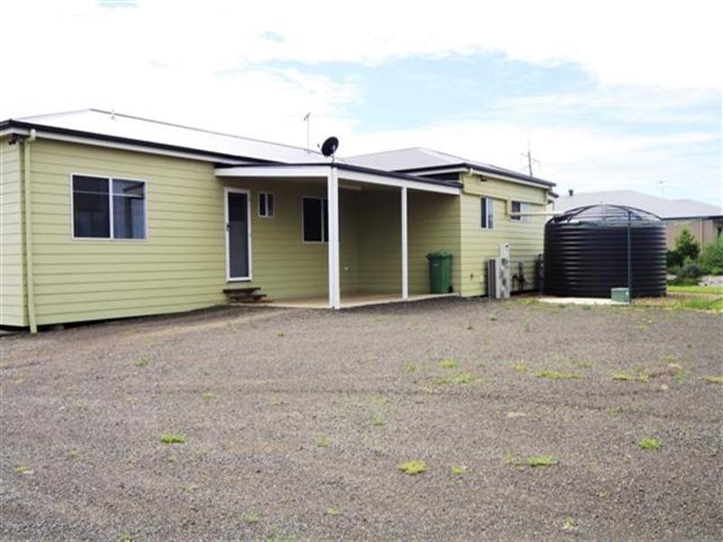 150 Sandalwood Avenue, Dalby QLD 4405