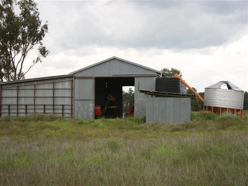 Condamine QLD 4416