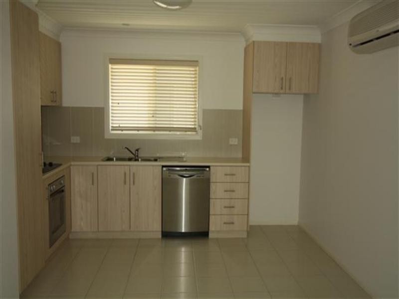 2/18 Myall Street, Dalby, Dalby QLD 4405