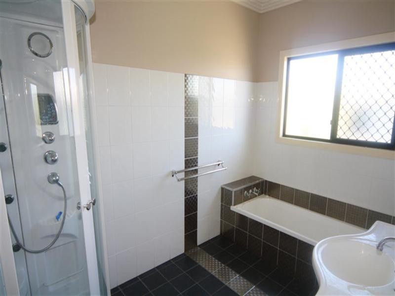 88 Charles Street, Dalby QLD 4405