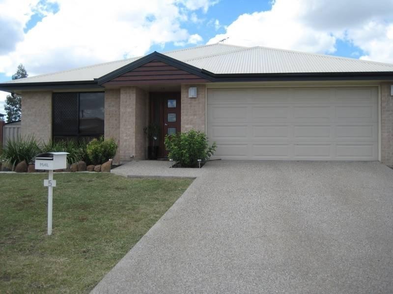 5 Sullivan Crescent, Dalby QLD 4405