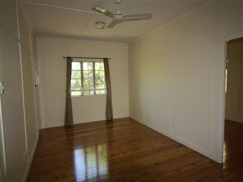 107 Edward Street, Dalby QLD 4405