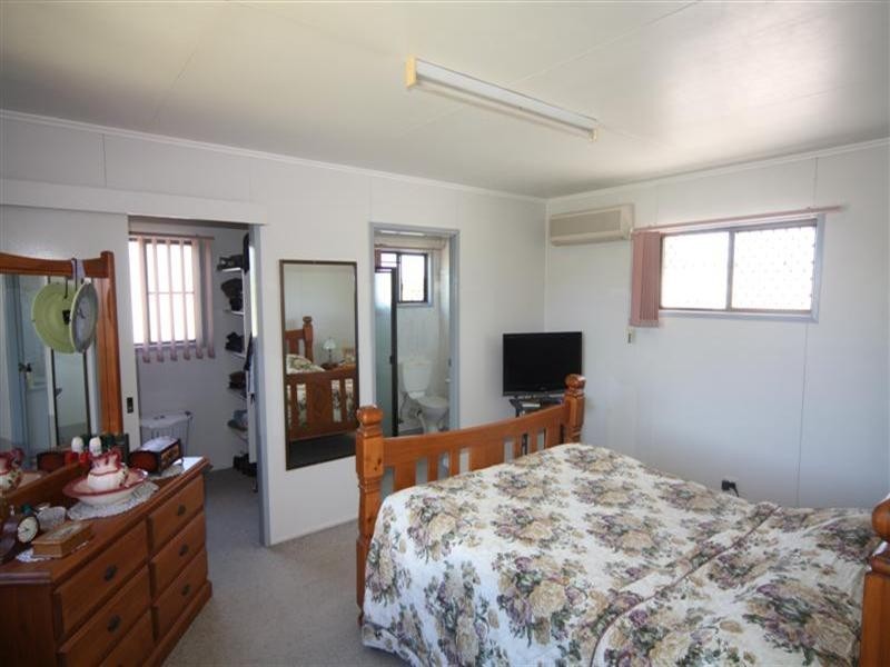 42 Palmer Street, Dalby QLD 4405