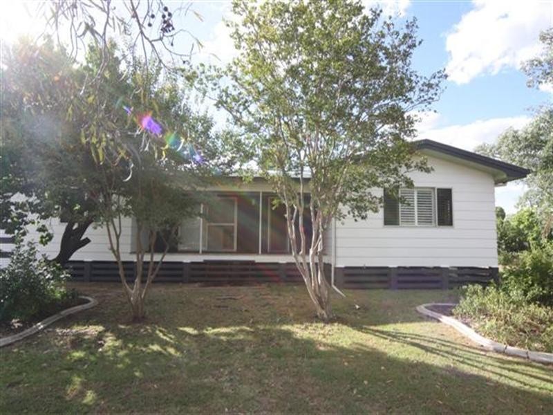 15 Wren Street, Dalby QLD 4405