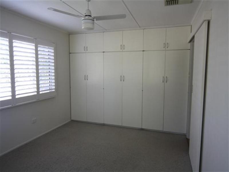 15 Wren Street, Dalby QLD 4405