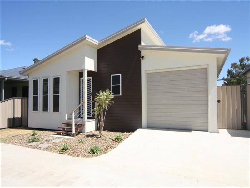 2/6 Jimbour Street, Dalby QLD 4405