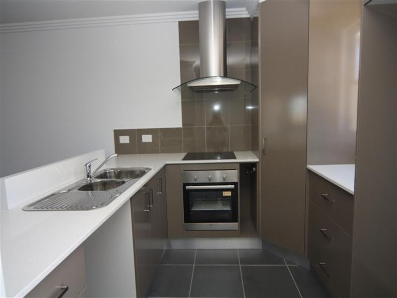 2/6 Jimbour Street, Dalby QLD 4405