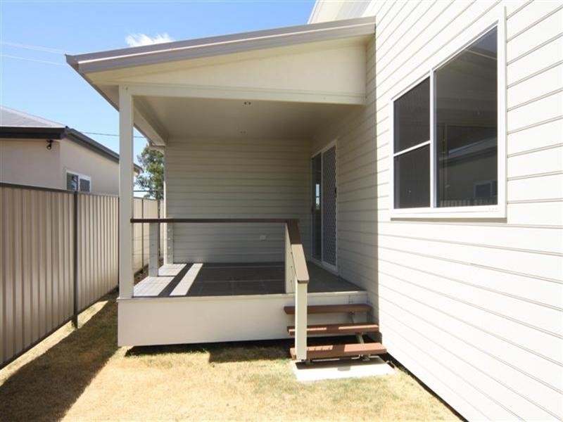 2/6 Jimbour Street, Dalby QLD 4405