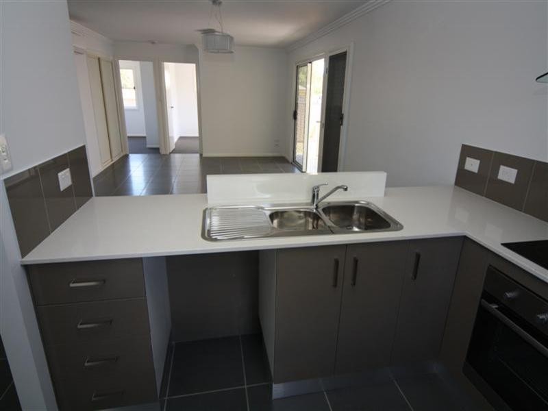 2/6 Jimbour Street, Dalby QLD 4405