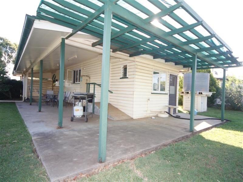 9 Moreton Street, Dalby QLD 4405