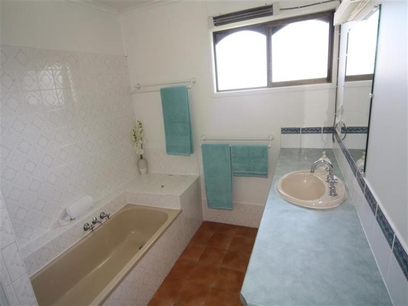 11 Swallow Street, Dalby QLD 4405