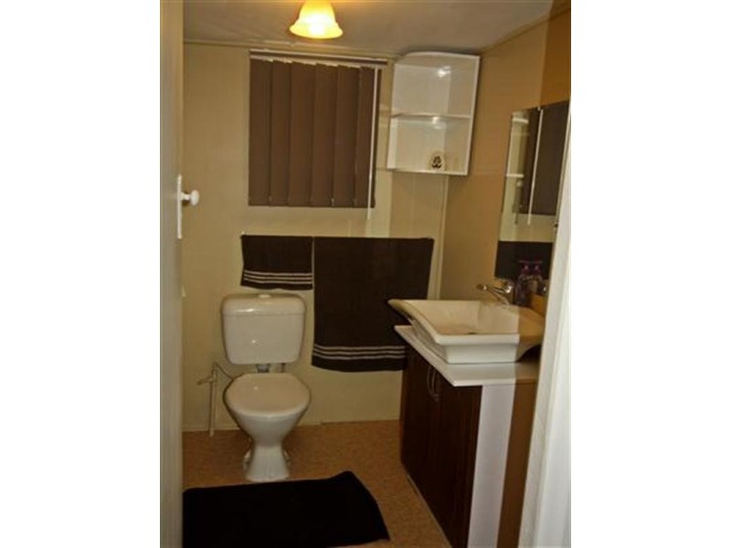 16 Bessie Street, Dalby QLD 4405