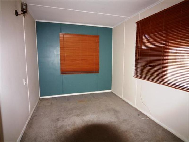 1 Knowles Street, Dalby QLD 4405