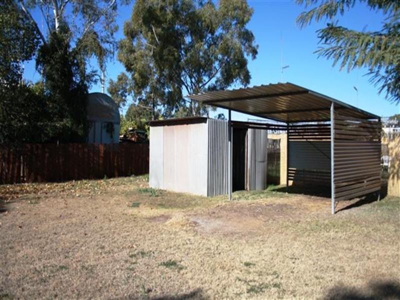 1 Knowles Street, Dalby QLD 4405