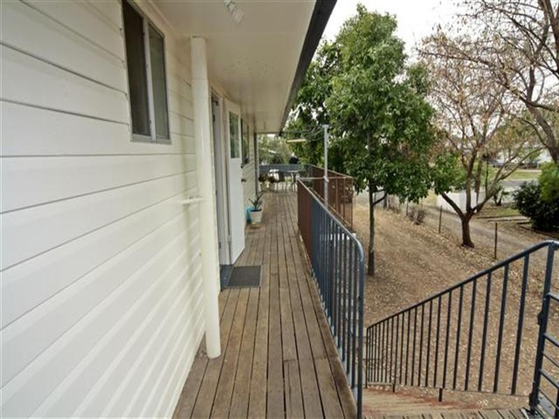 68 Bunya Street, Dalby QLD 4405