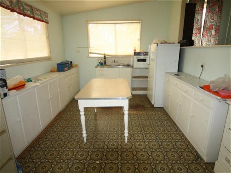 15 Taylor Street, Cecil Plains QLD 4407