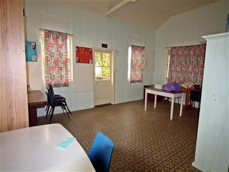 15 Taylor Street, Cecil Plains QLD 4407