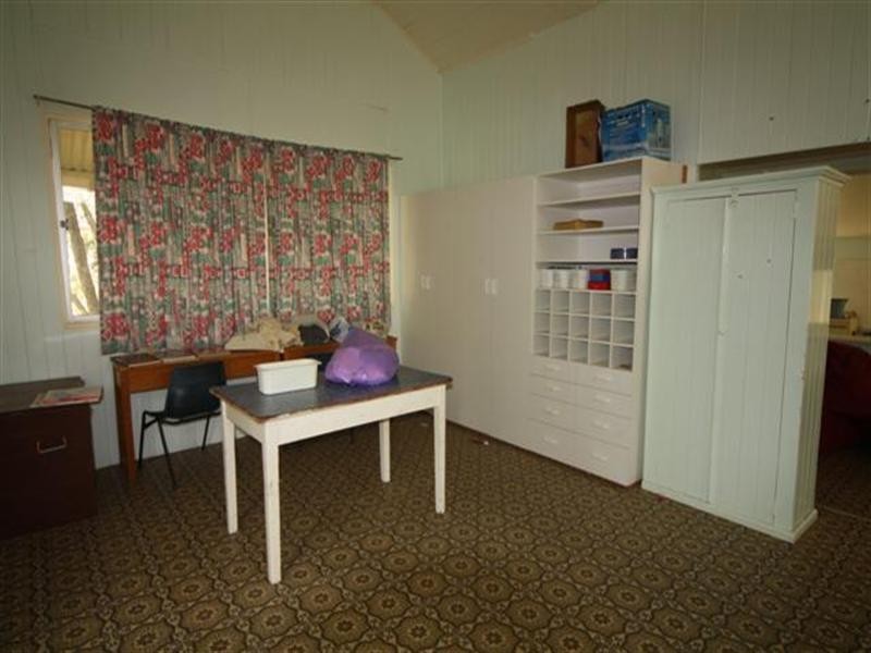 15 Taylor Street, Cecil Plains QLD 4407