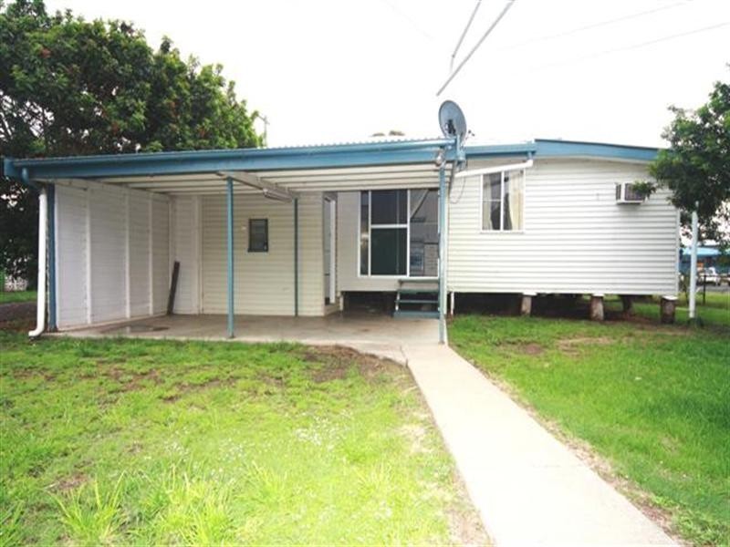 11 Nicholson Street, Dalby QLD 4405