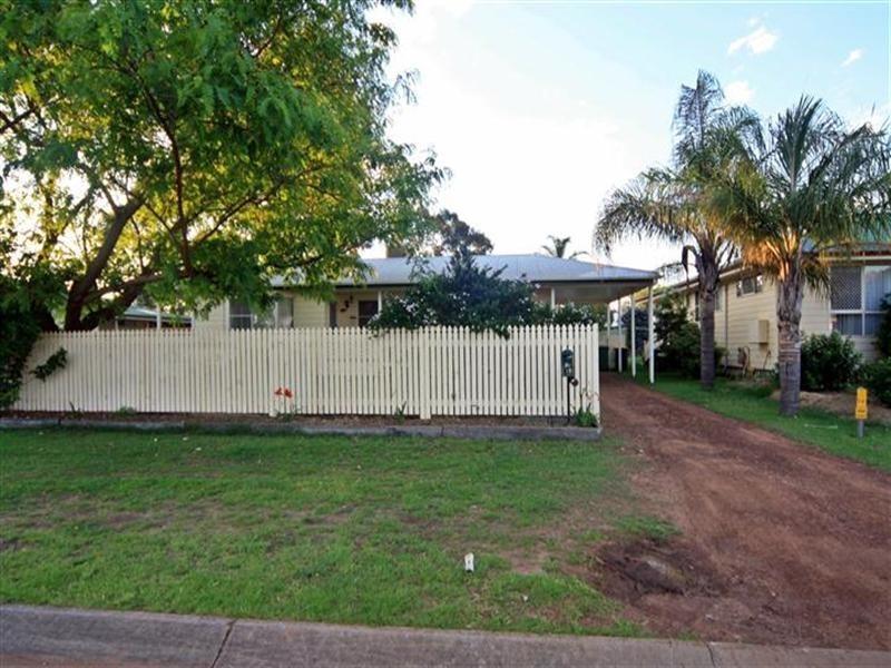 12 Lynette Street, Dalby QLD 4405
