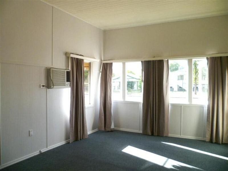 10 Alice Street, Dalby QLD 4405