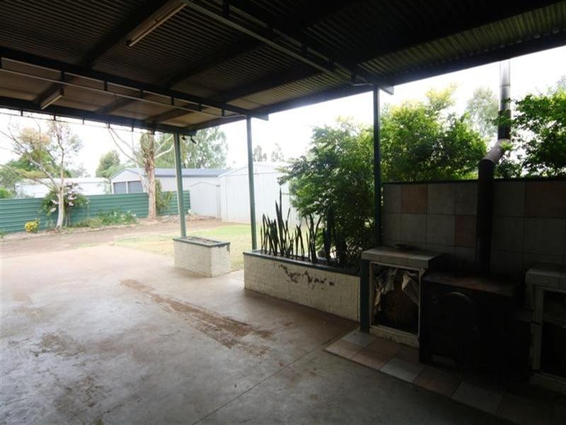 16 Wallace Street, Dalby QLD 4405