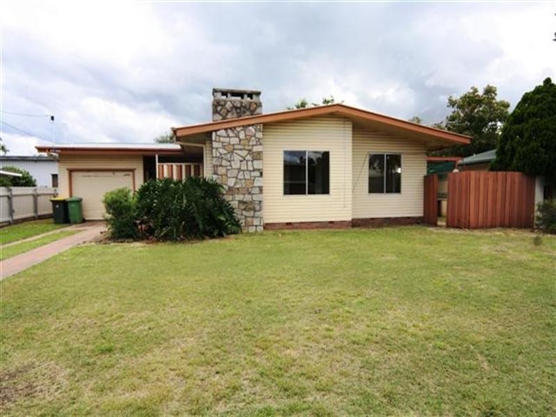 98 Wood Street, Dalby QLD 4405