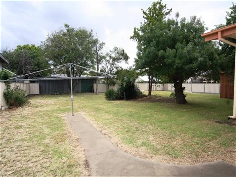 98 Wood Street, Dalby QLD 4405