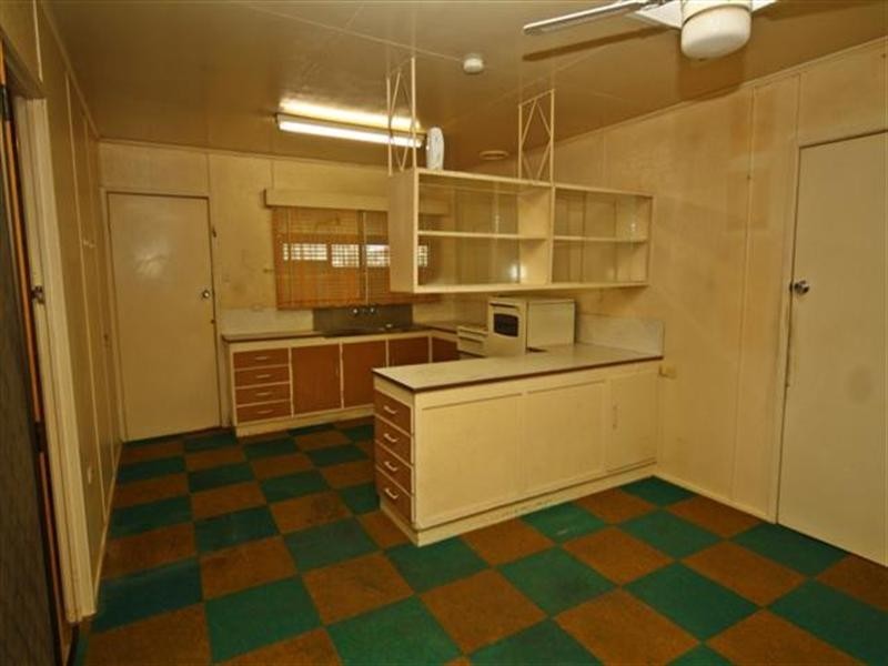 15 Moy Street, Dalby QLD 4405