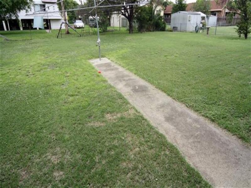 15 Moy Street, Dalby QLD 4405