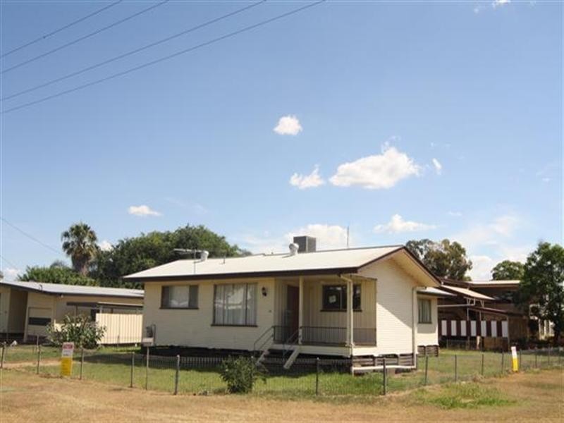 14 Scarlet Street, Dalby QLD 4405