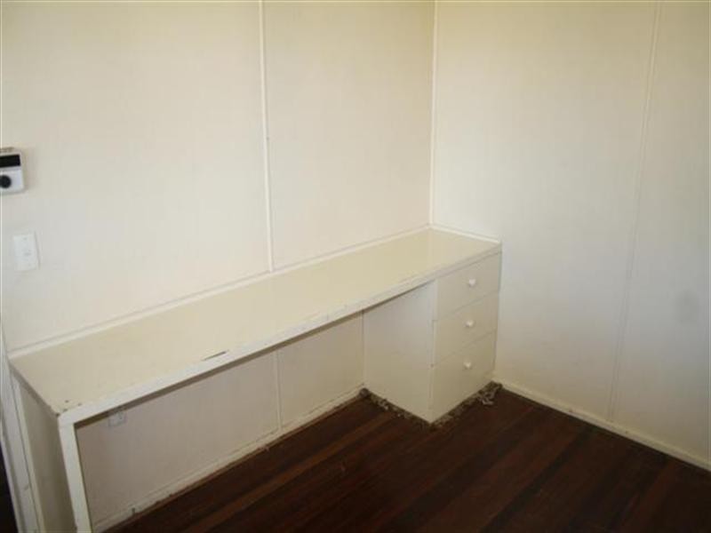 14 Scarlet Street, Dalby QLD 4405