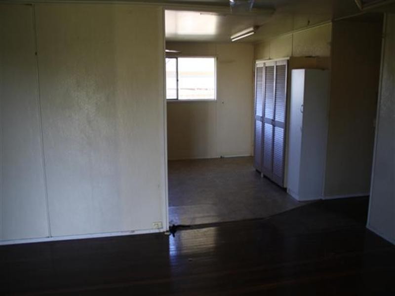 14 Scarlet Street, Dalby QLD 4405