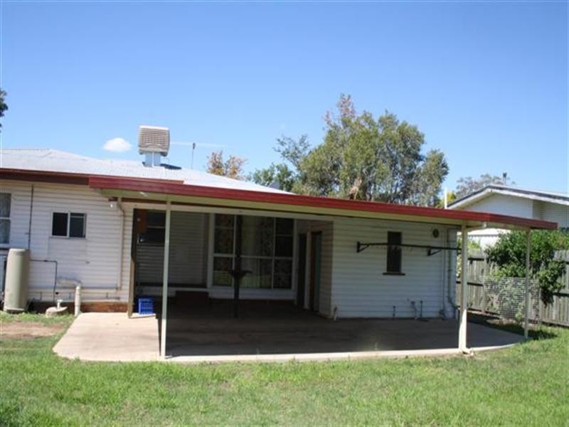 14 Hawthorne Street, Dalby QLD 4405