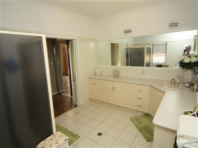 91 Chelldan Avenue, Dalby QLD 4405