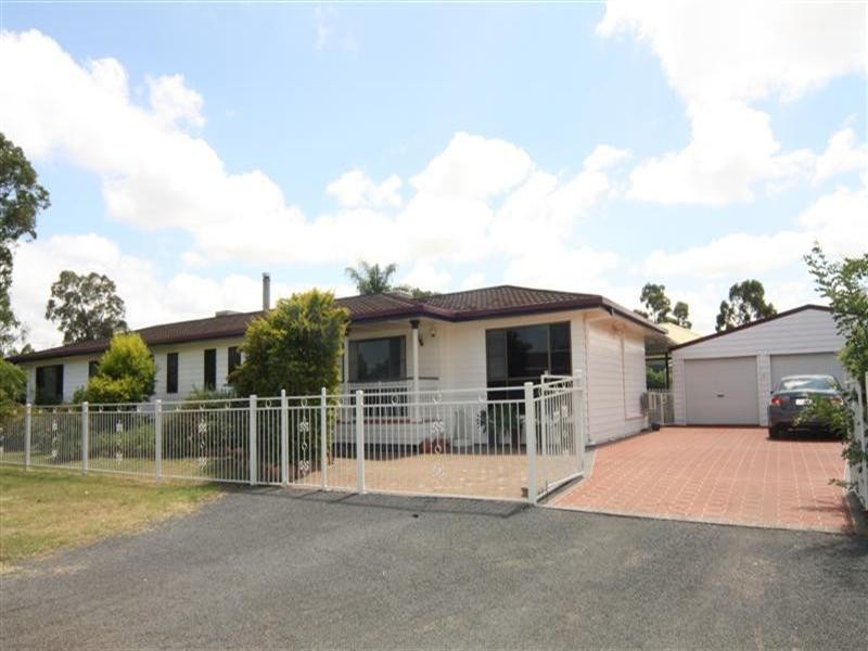 69 Charles Street, Dalby QLD 4405