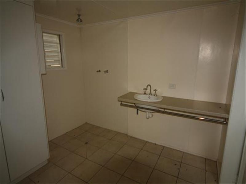 45 Bunya Street, Dalby QLD 4405