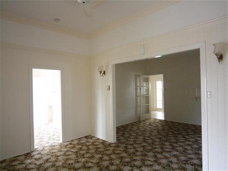 45 Bunya Street, Dalby QLD 4405