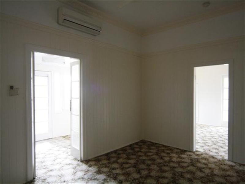 45 Bunya Street, Dalby QLD 4405