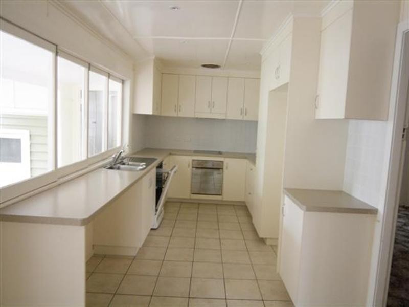 45 Bunya Street, Dalby QLD 4405