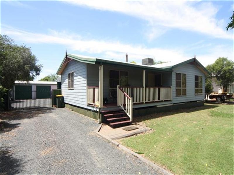 10 Delma Court, Dalby QLD 4405